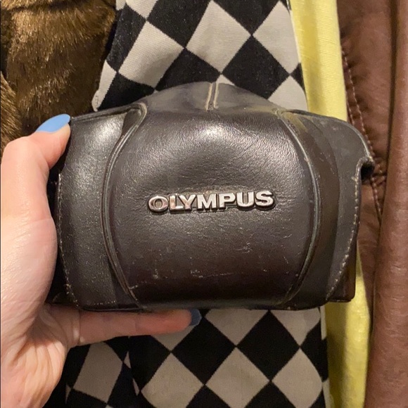 Vintage Olympus Camera - Picture 2 of 2